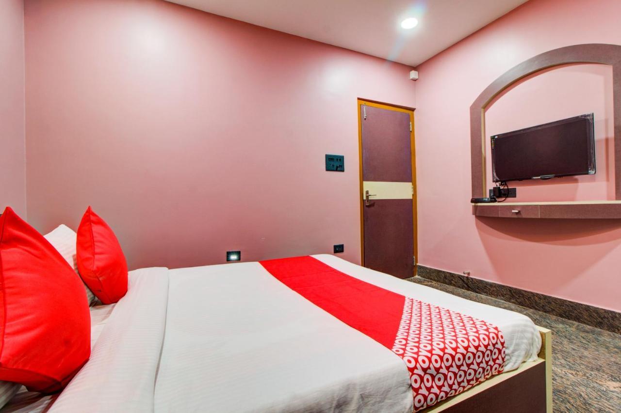 Oyo 16871 Anant Home Stay Shillong Exterior foto